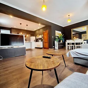  Apartamento Apartamento Amplio En El Centro De Cazorla - Ideal Para Familias Y Grupos